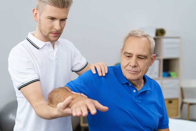 Fisioterapia para Idosos, também chamada de Fisioterapia Geriátrica.